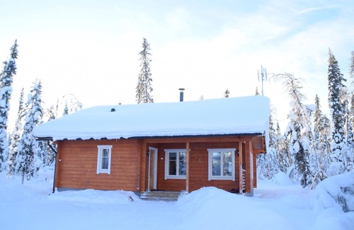 Kittila House | Dreamy log cabin in the middle of the forest