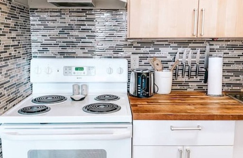 Leonardtown House | Dreamy Waterfront Cottage w/Incredible Views