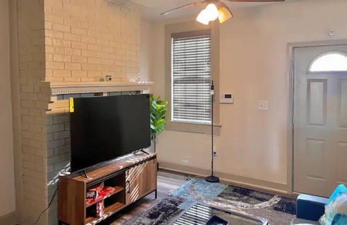 Metropolitan Apartment | Dreamy West Victorian Apartment