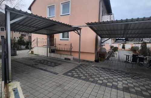 Sudstadt Apartment | Dreibettzimmer für 3 Gäste mit 15m² in Nürnberg