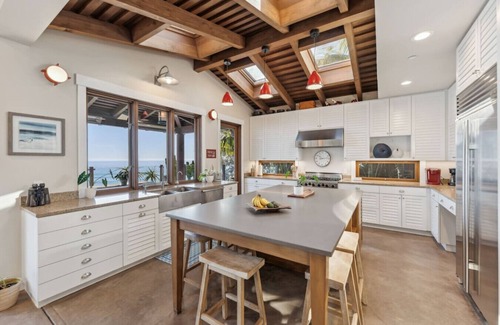 Santa Barbara Apartment | Driftwood Club - Luxe Private Oceanfront Villa (Beach Access)