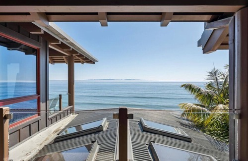 Santa Barbara Apartment | Driftwood Club - Luxe Private Oceanfront Villa (Beach Access)