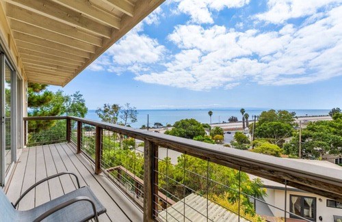 Summerland Apartment | Driftwood Club - Ocean Views, BBQ, Pet Friendly