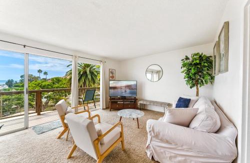 Summerland House | Driftwood Club - Ocean Views, BBQ, Pet Friendly
