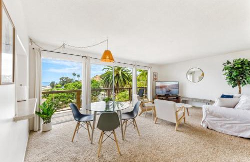 Summerland House | Driftwood Club - Ocean Views, BBQ, Pet Friendly