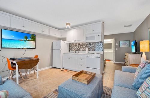 Isles of Capri Condo | Driftwood Landing 9- Isles of Capri Vacation Resort.