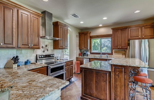 Austin House | Dripping Springs Hill Country Fall/Winter SALE New Stays 2nts get 30% Off 3rd!