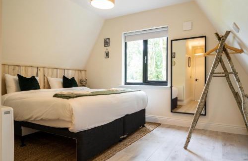 Carrick-on-Shannon Cabin | Drumhierny Woodland Hideaway