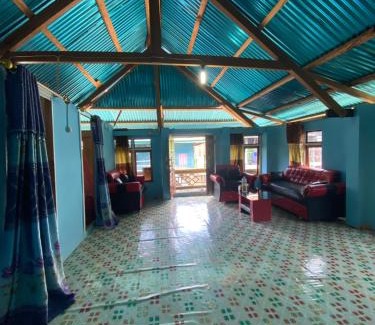 Komodo House | Dua Putri Komodo Homestay