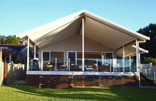 Woy Woy Bay House | Ducky House Waterfront in Woy Woy Bay