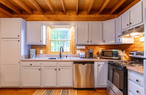 Boone Cabin | Due West - Charming Boone Cabin In the Woods!