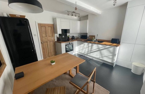Norwich Cottage | Duke St Cottage - sleeps 2 guests in 1 bedroom