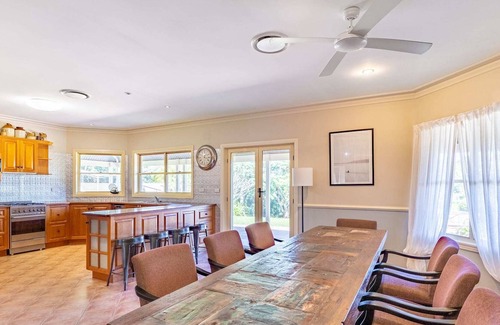 Dulguigan House | Dulguigan Downs - 4BR French Country Homestead