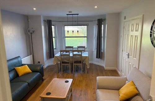 Duloch Apartment | Dunfermline 2 Bed Flat Fully Furnished