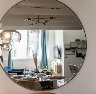 Nimes City Centre Apartment | Duplex à 2 min des arènes et de la maison carrée