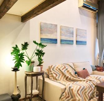 Xuhui Apartment | duplex 1 bedroom apartment on Wuyuan Road close Changshu Road station