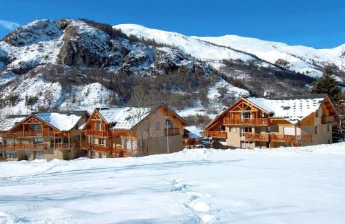 Valloire Apartment | Duplex 3* 8 pers. à Valloire - Sud-Est, Balcons, Garage, Proche Centre et Remontées - FR-1-263-484
