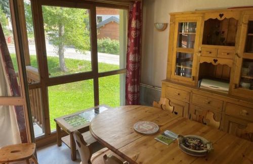 Valloire Apartment | Duplex 3* 8 pers. à Valloire - Sud-Est, Balcons, Garage, Proche Centre et Remontées - FR-1-263-484