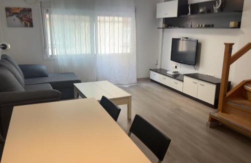 Cadiz Apartment | Duplex a 3 minutos de playa de la victoria Cadiz