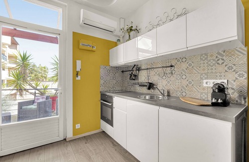Minimes - Barriere de Paris Apartment | Duplex apartment in the heart of Les Minimes, close to the Canal du Midi and the metro.