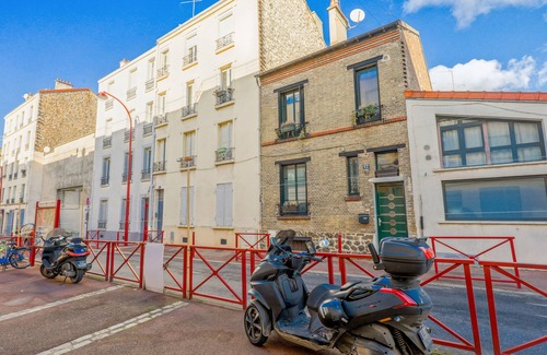 Le Pre-Saint-Gervais Apartment | Duplex Béranger - Welkeys