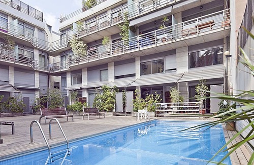 El Putget i Farro Apartment | Duplex in the Center of Barcelona with Swimming Pool