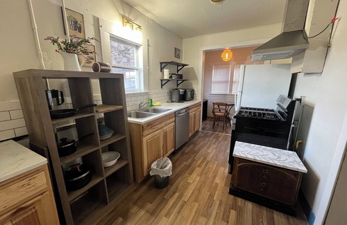 Pullman House | Duplex with WiFi in Downtown Pullman