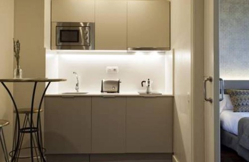 Ciutat Vella Apartment | Duquesa Suites Landmark Hotel by Duquessa Hotel Collection