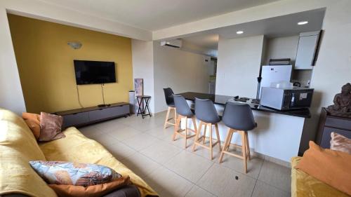 South Beach Apartment | Durban Ushaka Tenbury