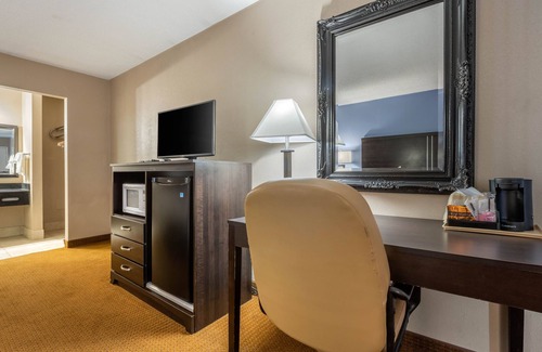 Lancaster Hotel | Dutchland Motel