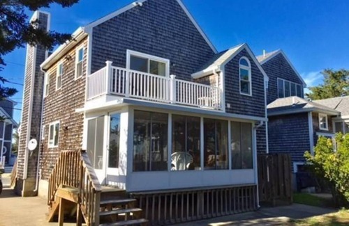 Green Harbor-Cedar Crest House | Duxbury Beach Escape