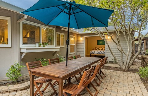 Aptos House | DV · Private Pool Villa for family getaways