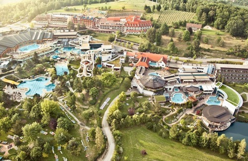 Loipersdorf bei Fuerstenfeld House | DZ Lilie Oder Orchidee - 1 Nacht Inkl. Therme - Thermenhotel Vier Jahreszeiten