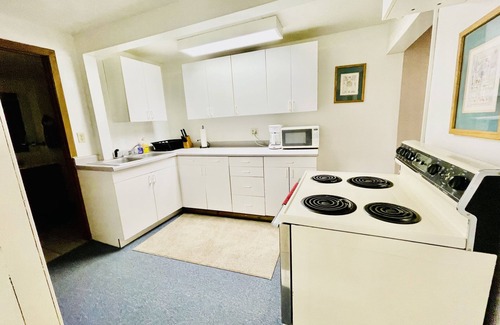 Devils Lake House | E Devils Lake on US 2 - Townhouse 1/4 mile boat ramp & bar/grill that sleeps 6!