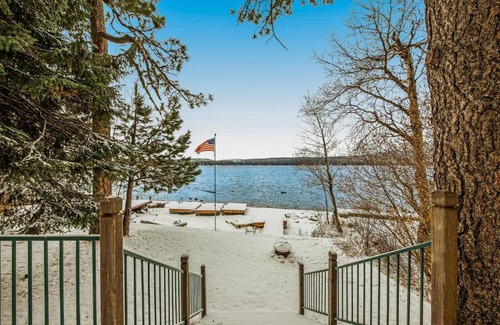McCall House | E Lake Retreat