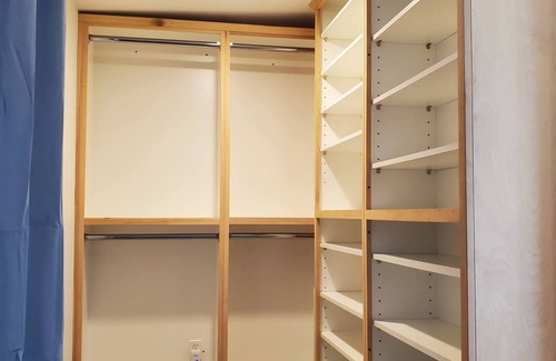 Covina Apartment | E - Private entry & huge musical bathroom;King Bednn