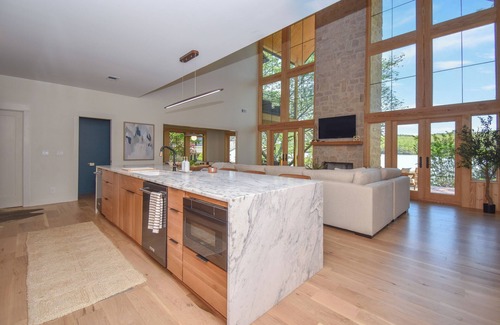 Pleasure Point House | Eagle's View by Big Fish Real Estate Group at Lake Martin