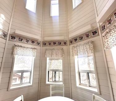 Julian Hotel | Eaglenest Inn with Pool & Seasonal SPA