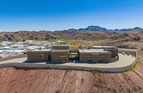 Parker Strip House | Eagles Lair, Pool & Views!