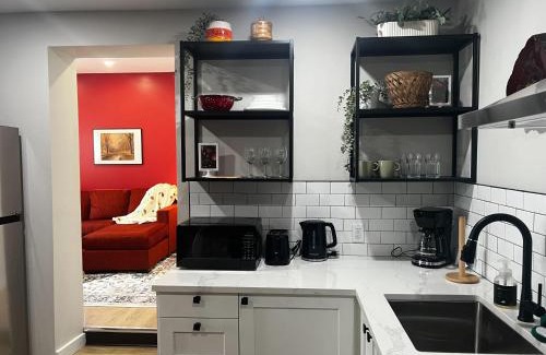 Downtown Apartment | Earthy Tones, Unit 10