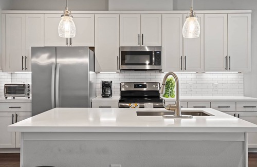 MLK House | East Austin Weird- 2bd/2 bath, sleeps 6