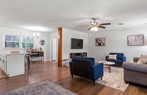 Memphis House | East Memphis 3bd/2ba!n