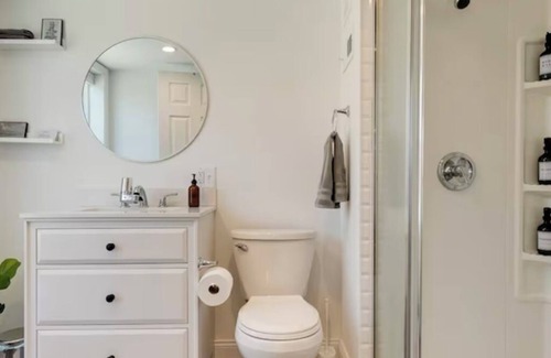 Nashville House | East Nashville's Magnolia: Peaceful oasis close to all the action of the city.