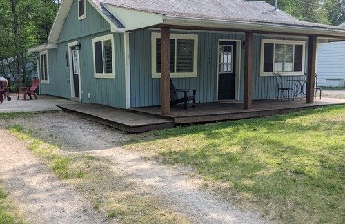 East Tawas House | East Tawas Cabin, quiet, private beach. Perfect!