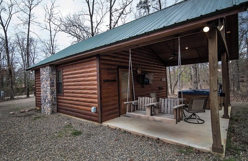Hochatown Cabin | Easy Livin'- Broken Bow/Hochatown- 1bd