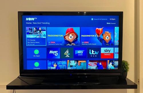 Spalding Apartment | EasyRest Spalding - 4 Beds & Free Parking - Central & Modern Open Plan Apartment - Convenient Location