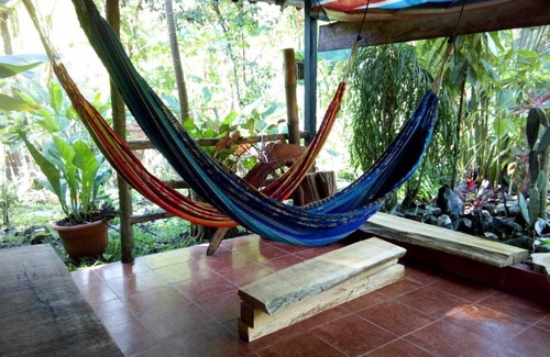 Parrita House | ECO BAMBOO JUNGLE LODGE THREE MEALS INCLUDED