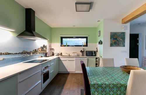 Tregastel House | ECO GÎTE : LES FLOTS