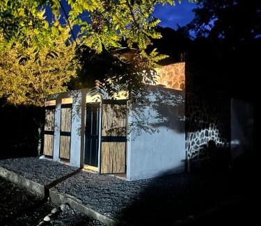 Utica Other | EcoCamping CONTACTO EXTREMO