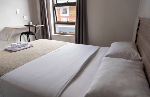 Kempton Park House | Ecomotel Kempton Park
